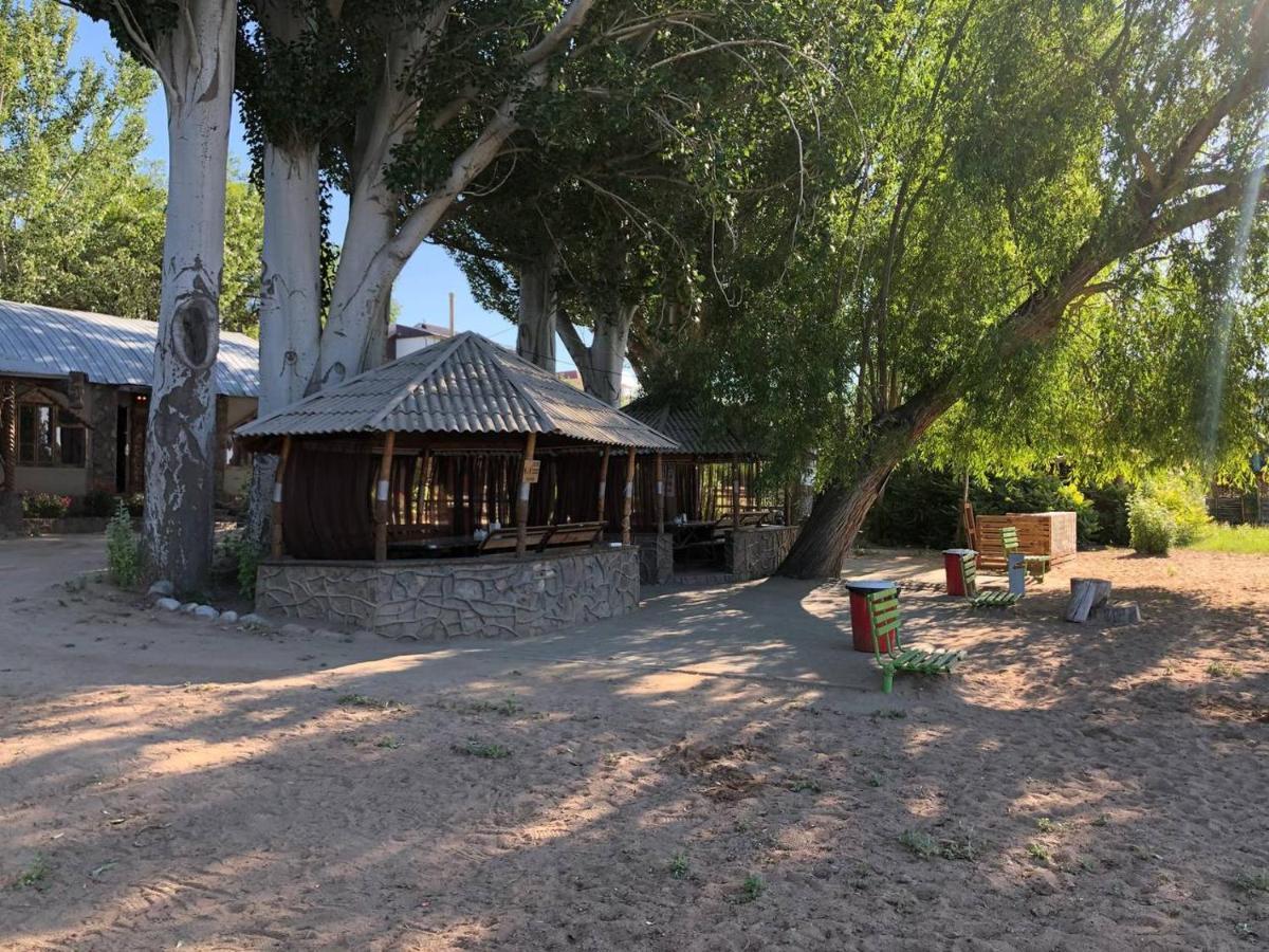 Tan Nuru Guest House Гостевой Дом Тан Нуру チョルポン・アタ エクステリア 写真