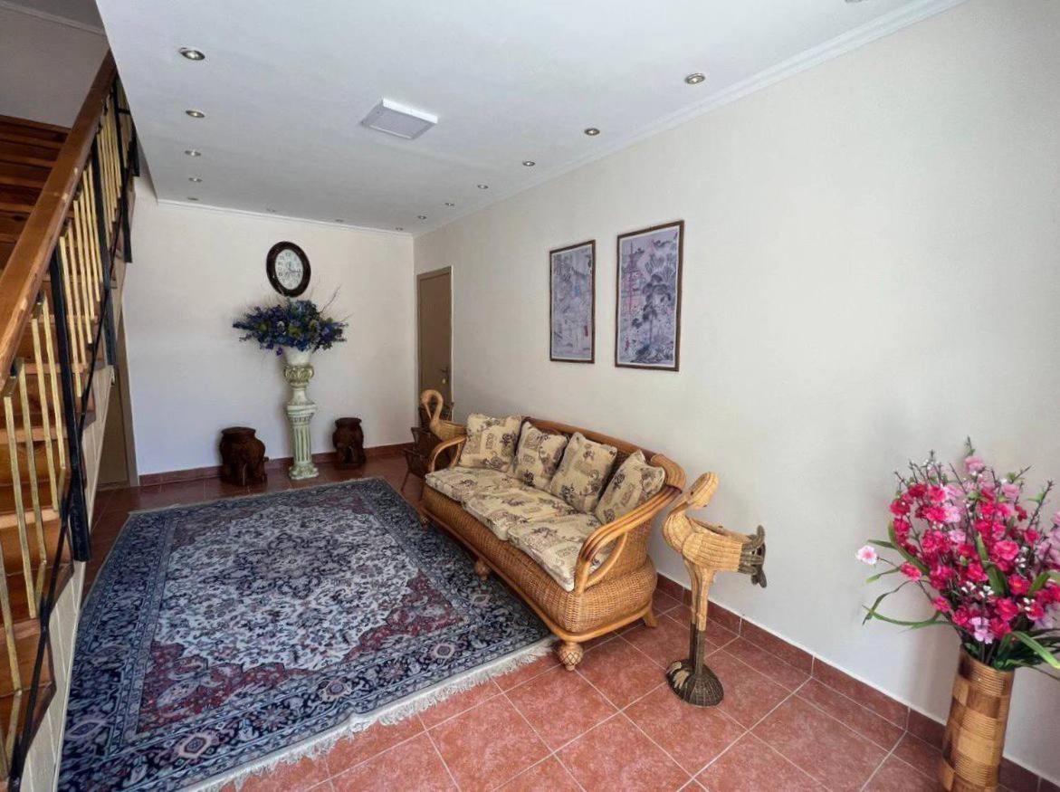 Tan Nuru Guest House Гостевой Дом Тан Нуру チョルポン・アタ エクステリア 写真